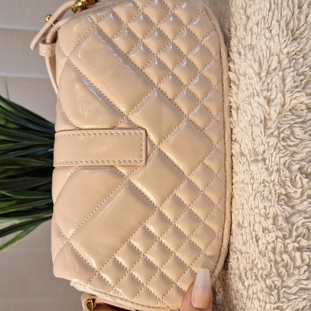 Gorgeous Versace Greca Goddess Leather Bag - Picture 6 of 14